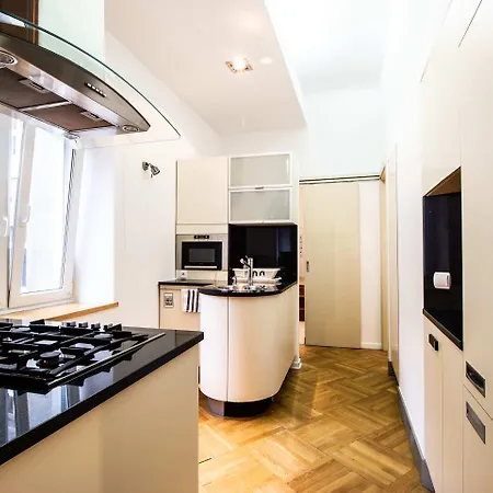 Appartement Kopernika Srodmiescie By Bookinghost *