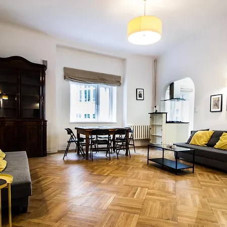 Kopernika Srodmiescie By Bookinghost * Varsovie