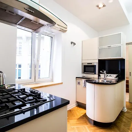 Kopernika Srodmiescie By Bookinghost